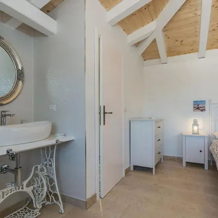Experience By Interhome *