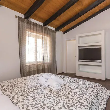 Experience By Interhome Dom wakacyjny Tar-Vabriga