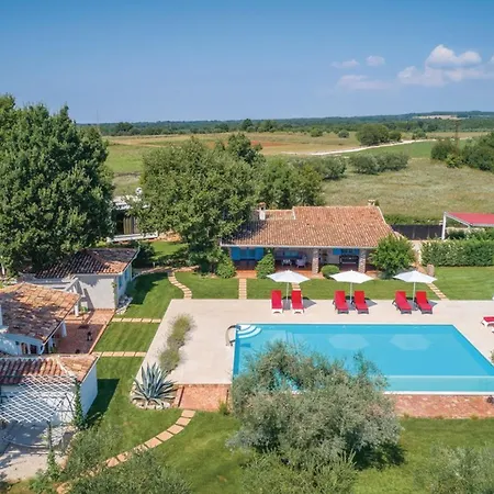 Holiday home Experience By Interhome Tar-Vabriga