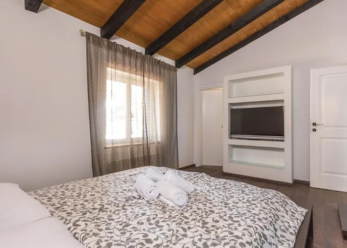 Experience By Interhome Holiday home Tar-Vabriga