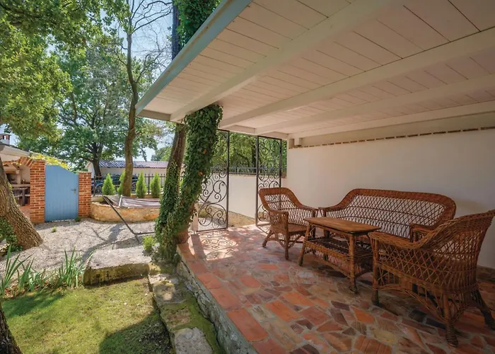 Experience By Interhome Holiday home Tar-Vabriga