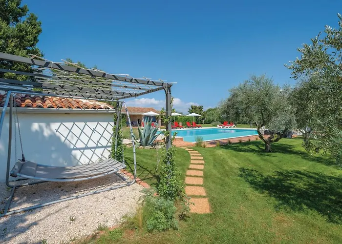 Experience By Interhome Holiday home Tar-Vabriga
